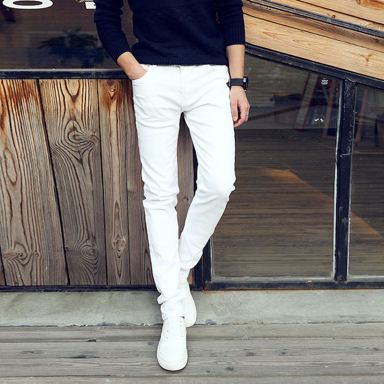 mens white jeans mens street style navy blue jumper white jeans white trainers jtttvxl