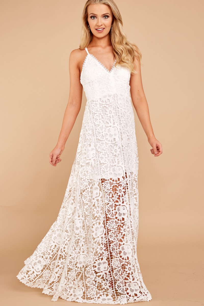 How to wear a White lace maxi dress
this  summer