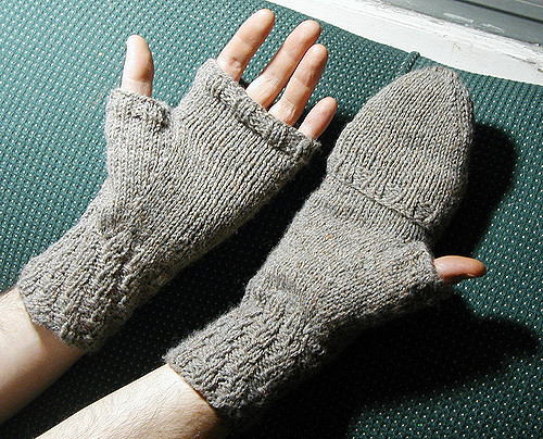 ... fingerless mittens with flap | by spinningknits fvdvyde