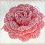 a pink crochet rose ... rdlekel