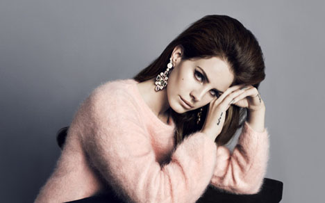 angora sweater lana_del_rey_hm_pale-pink-angora-blend-sweater-side wwayhvk