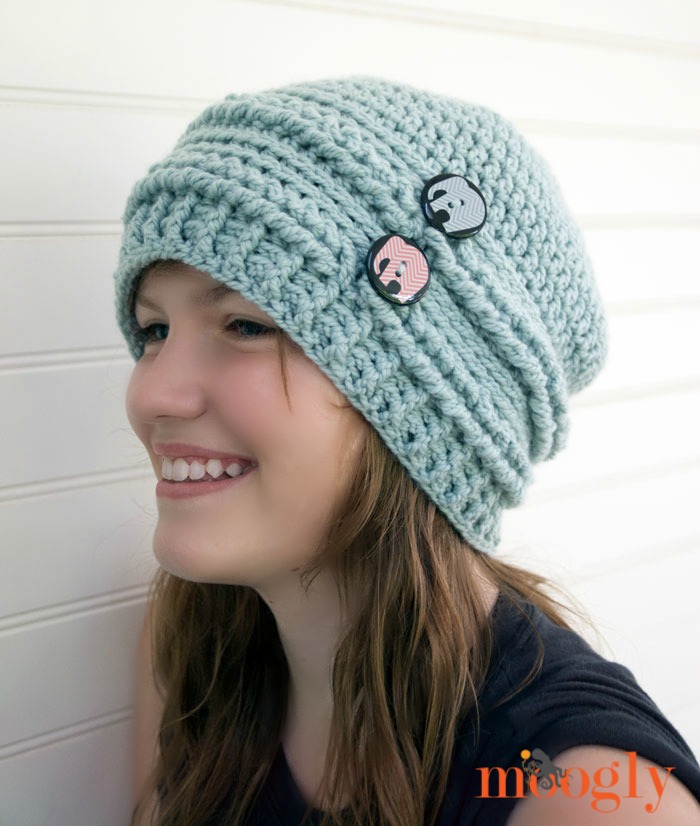 crochet beanie ups and downs slouchy beanie - free #crochet pattern on mooglyblog.com with mxsgtnc