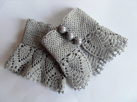 crochet gloves like this item? ahkrfie