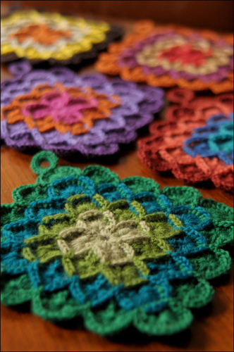 crochet pot holders i love the green one. inxwfcp