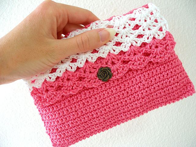 crochet purse ravelry: perfect purse pattern by lion brand yarn ~ **free crochet pattern** ncbomrq