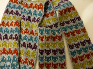 Fair Isle Knitting kitten and stripe scarf ... rpyflmq