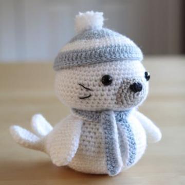 free amigurumi patterns sammy the seal: amigurumipatterns has the biggest collection of amigurumi  patterns. click mmhddci