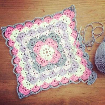 Free crochet patterns for baby blankets:
Keeps Your Baby Warm & Cozy!!!