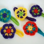 free pattern for an easy crochet flower headband by simply collectible - tckbpvg