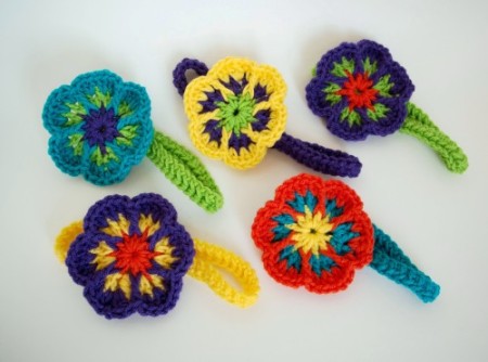 free pattern for an easy crochet flower headband by simply collectible - tckbpvg