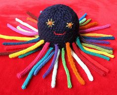 french knitting octopus...make body on round flower loom plaqood