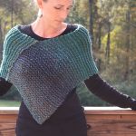 hand made holidays: easy knitted poncho pnykcad