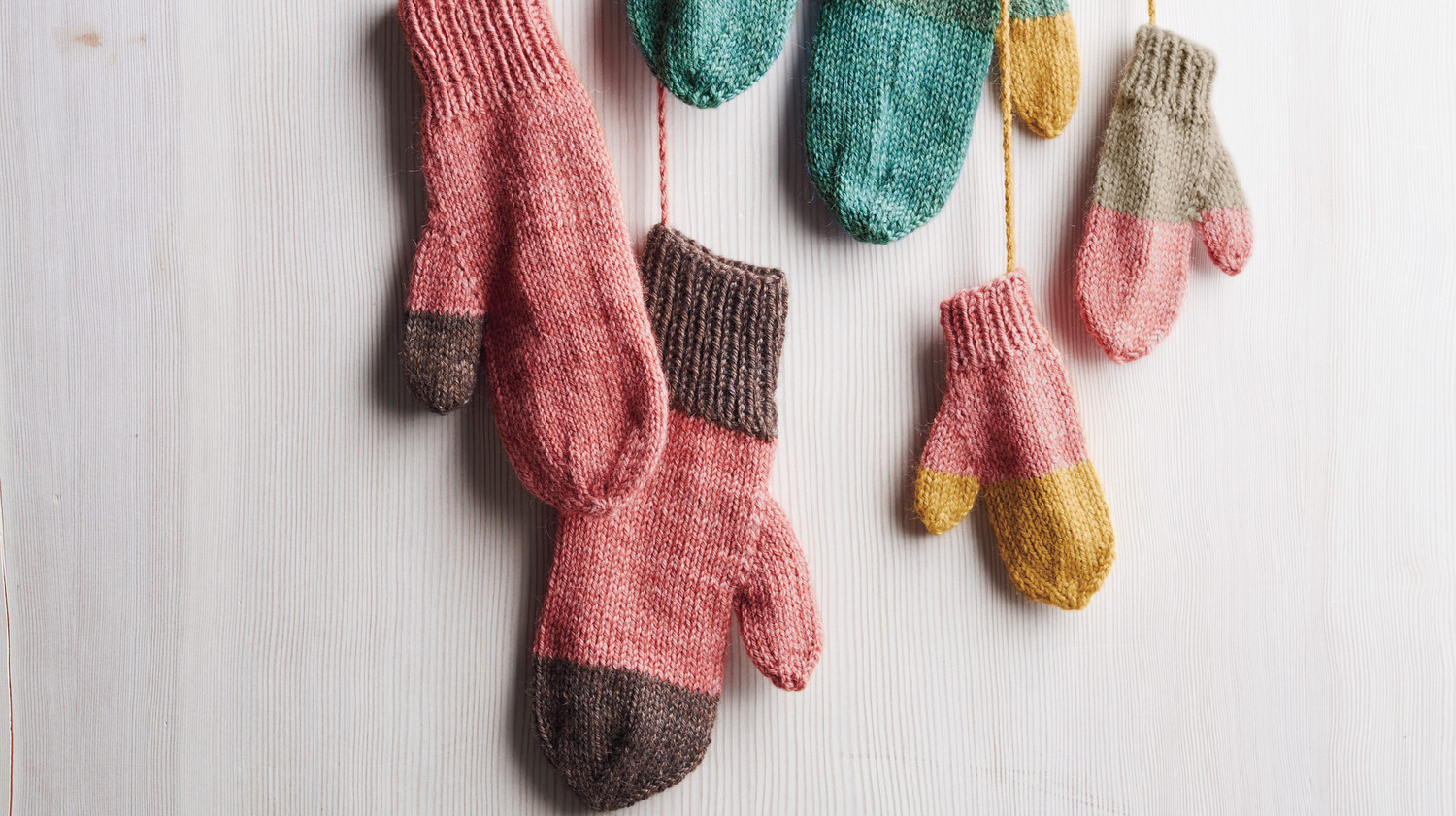 how to knit mittens how to knit playful mittens using leftover yarn | martha stewart wdygkjt