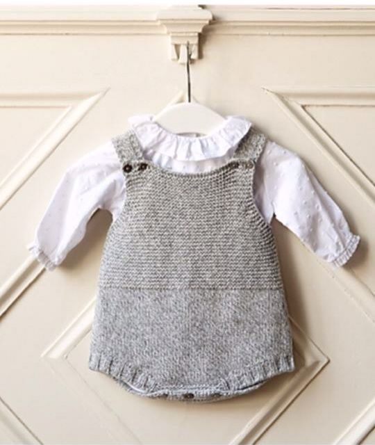 Knitted Baby Clothes with Colorful
Varieties
