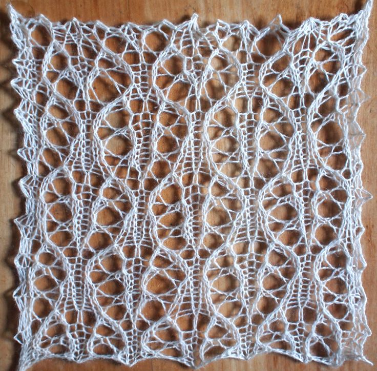 Various Patterns In Lace Knitting