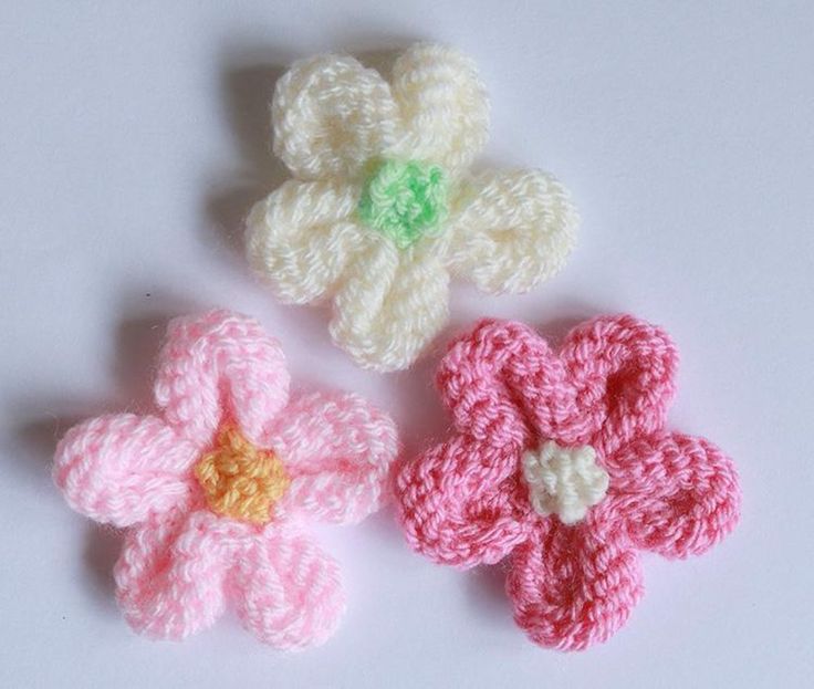 Decorate Your Room with the Knitted
Flowers