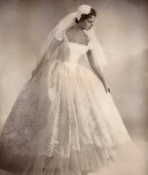 Lace wedding dress, 1950 | Vintage Wedding Dresses | Wedding dresses