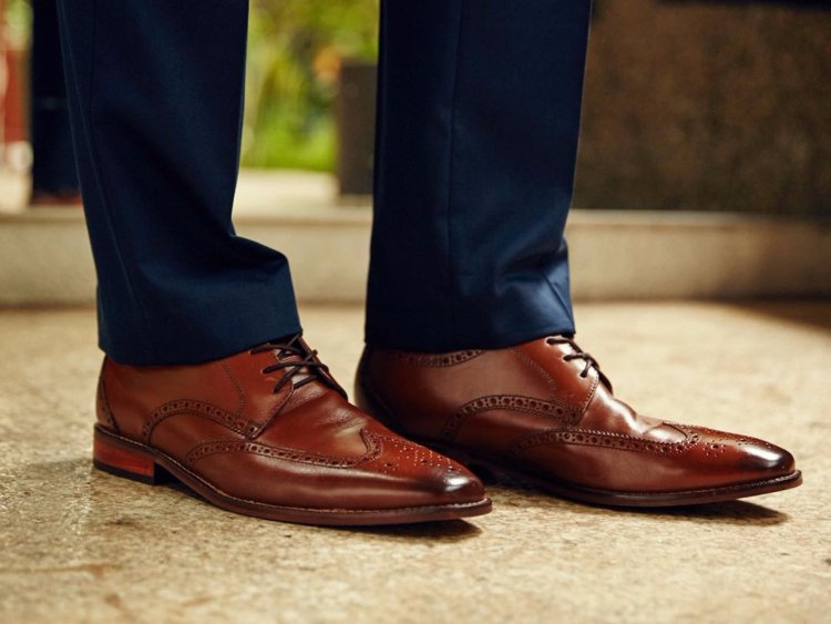 The most popular brown dress shoes for guys, according to Zappos