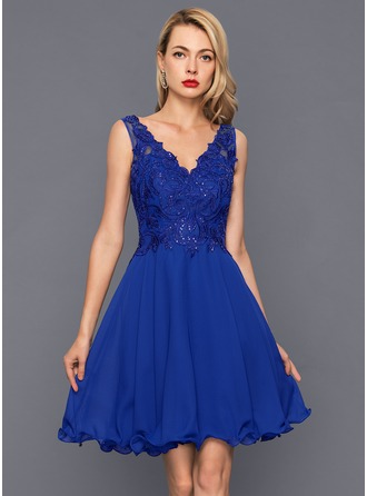 A-Line/Princess V-neck Knee-Length Chiffon Cocktail Dress With