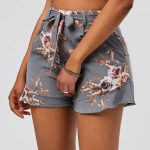 2019 High Waisted Ruffle Trim Floral Shorts In SMOKY GRAY M | ZAFUL