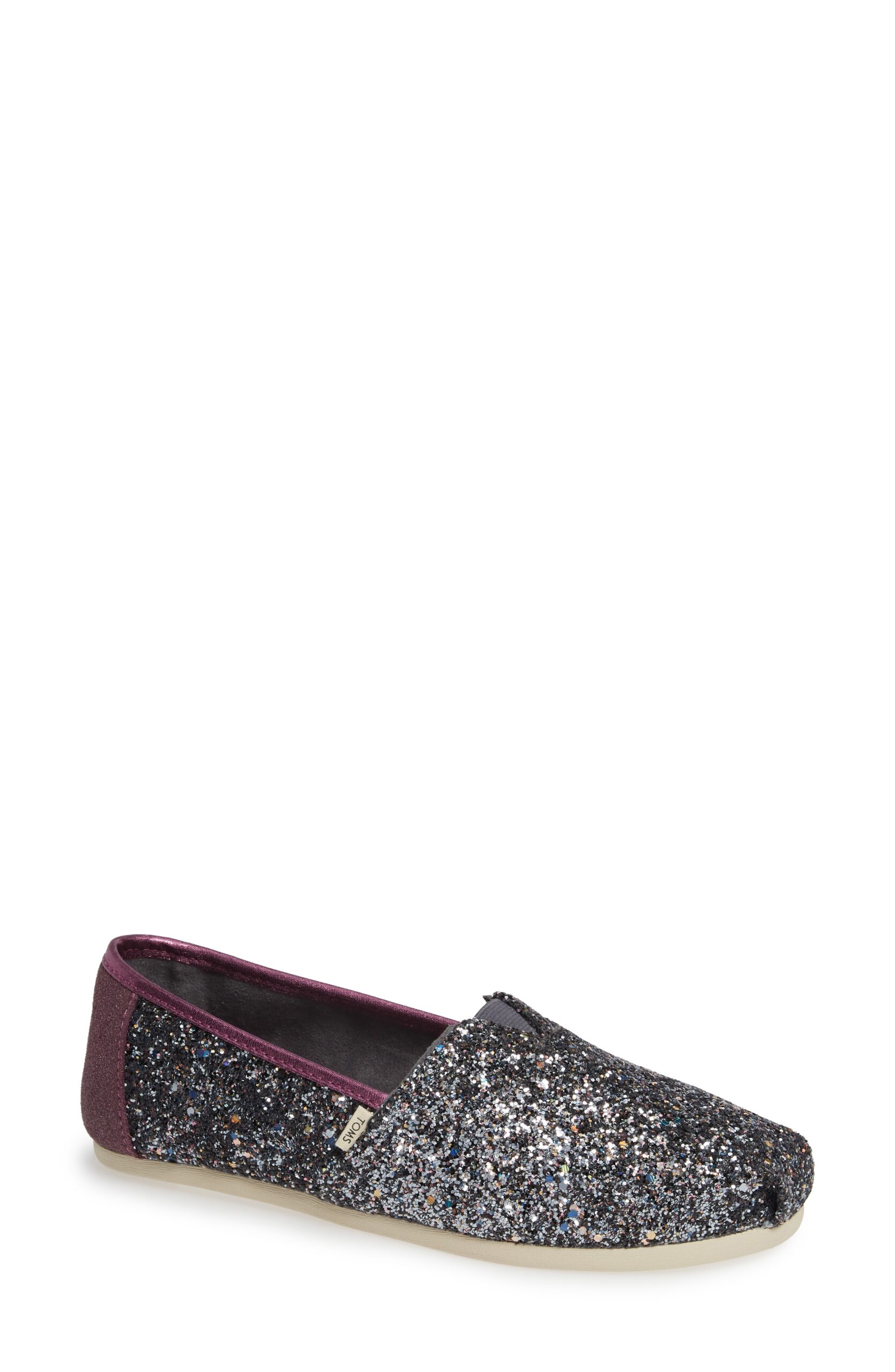 Get stylish glitter flats for attraction