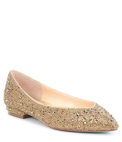 Choose the best style and design
with  gold flats