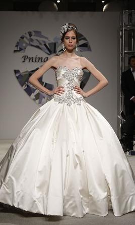 Pnina Tornai 4019, $4,000 Size: 10 | Used Wedding Dresses