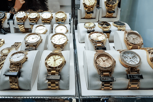 Top 7 Best Michael Kors Watches For Ladies That Exude Style - 20