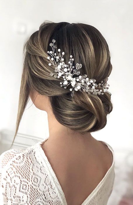 30 Chic Bridal Hairstyles for Your Special Day - The Trend Spotter .