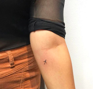 30 Awesome Dainty Small Tattoos Designs with Meanings – Body Art Gu