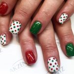 Day 350: Red, Green & Gold Nail Art | Christmas nails easy .