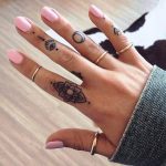 33 Small & Meaningful Finger Tattoos Ideas | Finger tattoos .