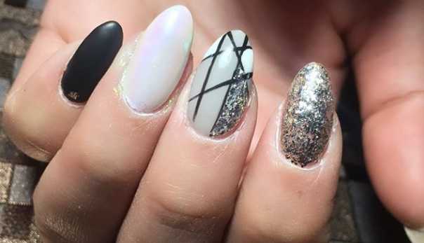 31 Fun & Easy Geometric Nail Art Ideas to Copy Right Now | CafeMom.c