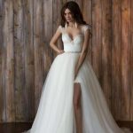 2020 Detachable Short Wedding Dresses with Long Overskirt Backless .