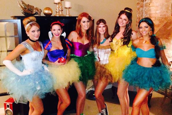50 Genius Group Halloween Costumes That Your Entire Crew Can Get .