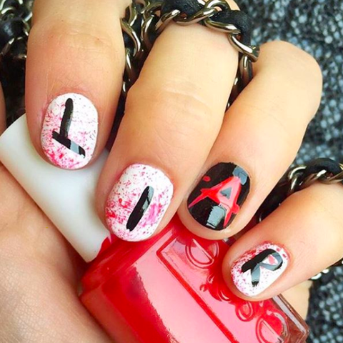 23 Spooktacular Halloween Nail A