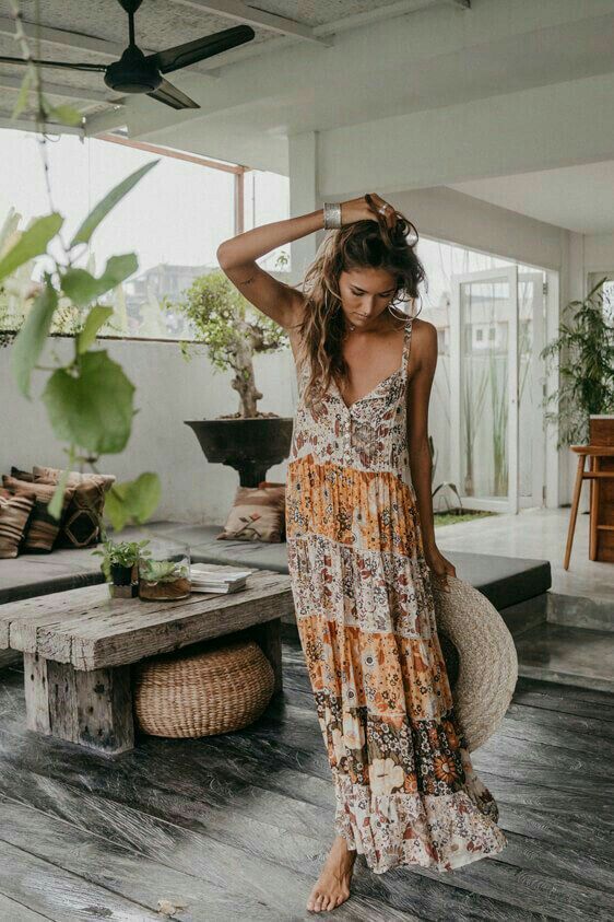 Floral Print Boho Maxi Dress in 2020 | Boho outfits, Boho maxi .