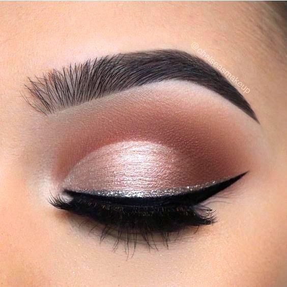 light pink eyeshadow glitter eyeliner #Makeuplooks | Party eye .