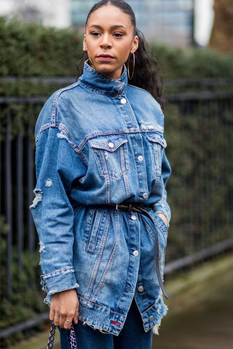 10 Denim Jacket Outfits - How to Wear a Denim Jack