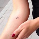 50+ Simple and Small Minimalist Tattoos Design Ideas For Women Who .