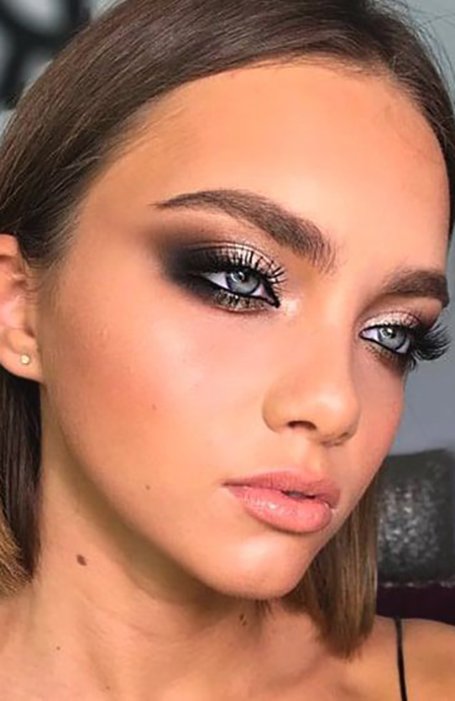 18 Most Gorgeous Prom Makeup Looks - The Trend Spott