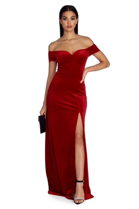 Stun in classically elegant velvet as you wow in our Addison dress .