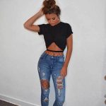 Ripped Jeans Outfit Ideas to Look Stylish In Streets - Outfit Styl