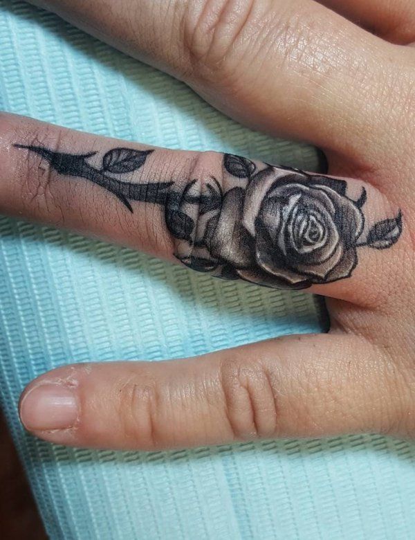 60 Romantic Ring Finger Tattoo Ideas | Ring finger tattoos, Finger .