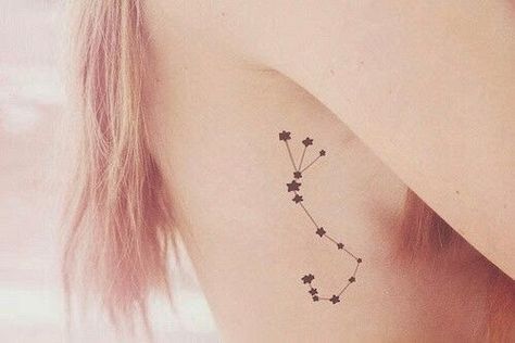 36 Minimalist Scorpio Zodiac Tattoo Ideas: Simple Scorpio Tattoos .