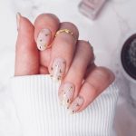 Imagine nails and gold | Star nail art, Trendy nails, Star nai