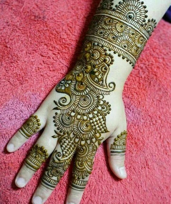 32 Stunning Back Hand Henna Designs to Captivate Mehndi Lovers .