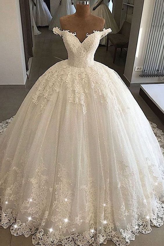 Stunning Wedding Dress Tulle Off-the-shoulder Bridal Dress .