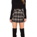 How to Style Black and White Plaid Skirt: Outfit Ideas - FMag.com .