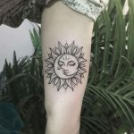 25 Sun and Moon Tattoo-Design-Ideen, | Sun tattoo designs, Moon .